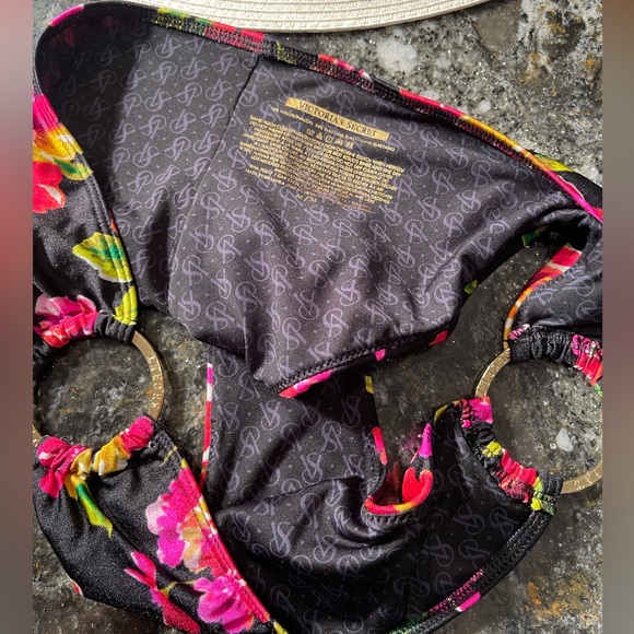 Victoria’s secret’s bikini halter top 34DD and M hoop bottoms - Picture 3 of 13